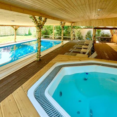 Therme Airport Resort Corbeanca Extérieur photo
