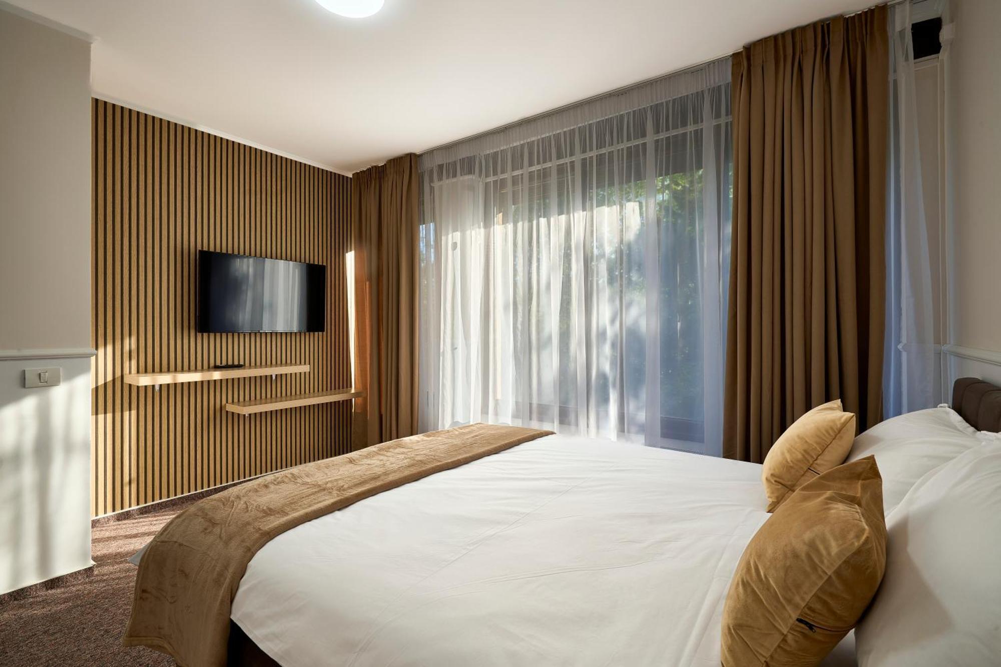 Therme Airport Resort Corbeanca Extérieur photo