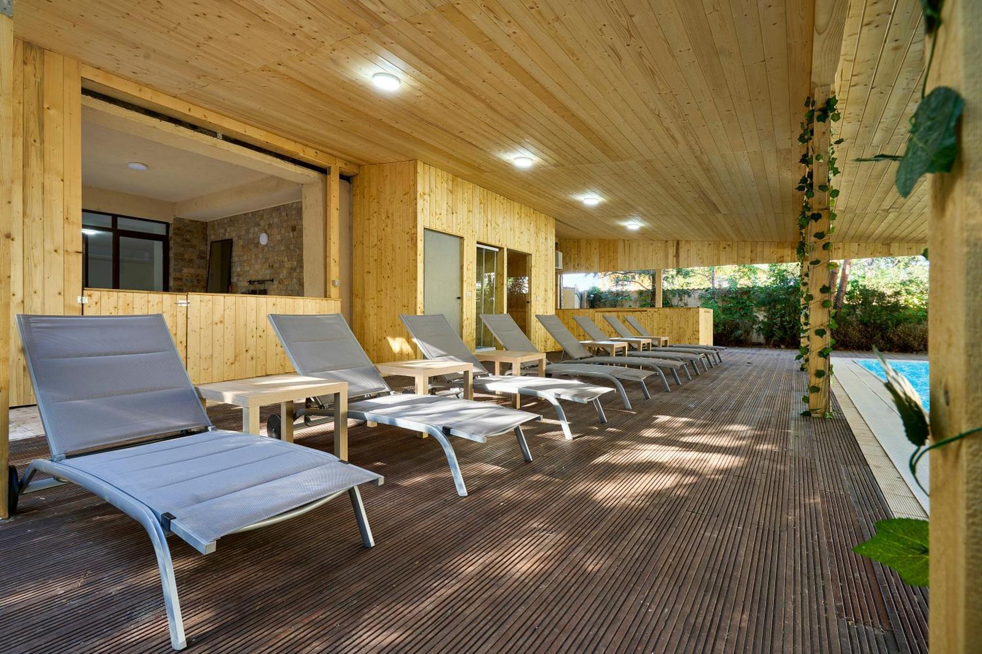 Therme Airport Resort Corbeanca Extérieur photo