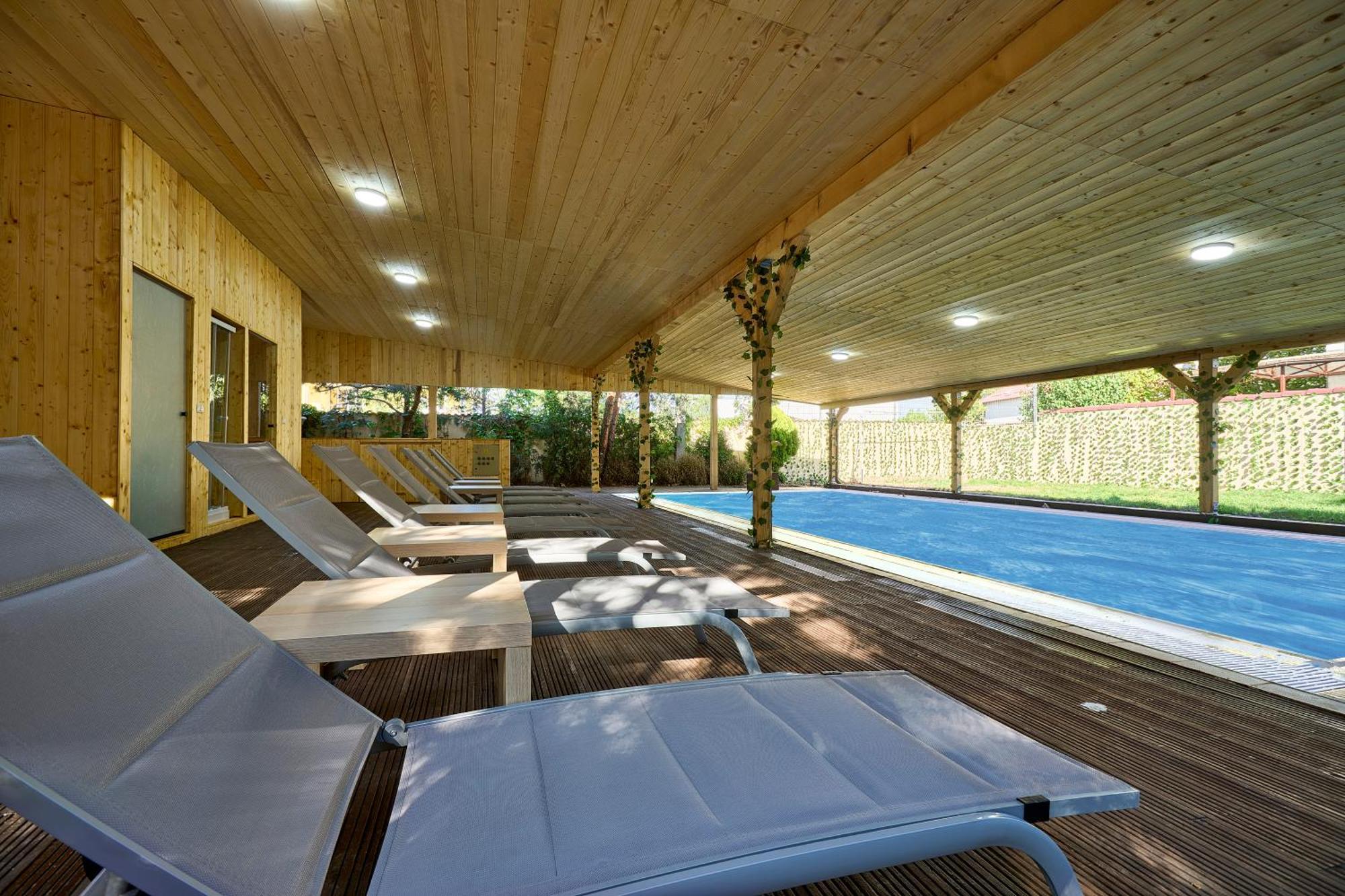 Therme Airport Resort Corbeanca Extérieur photo